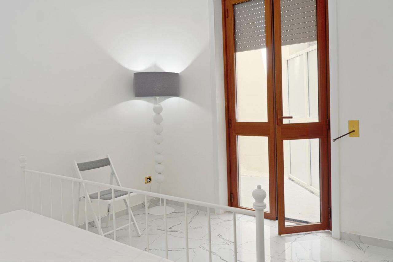 Via Matteotti Apartment Nel Centro Storico A Lecce Luaran gambar
