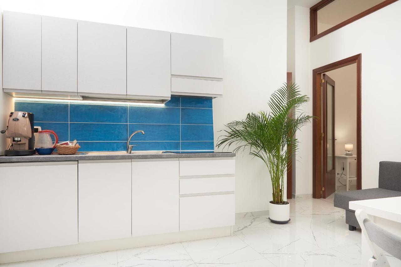 Via Matteotti Apartment Nel Centro Storico A Lecce Luaran gambar