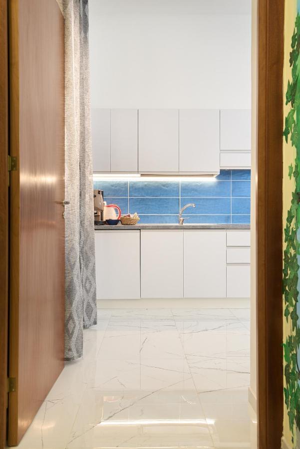 Via Matteotti Apartment Nel Centro Storico A Lecce Luaran gambar